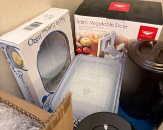 Spiral Vegetable slicer , pronto digital food scale