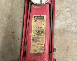 Alltrade 3-ton hydraulic garage jack