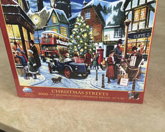 Lot 59: Christmas Streets 1000 Piece Oversize Jigsaw Puzzle