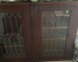 Lot 17: Glasses Cabinet