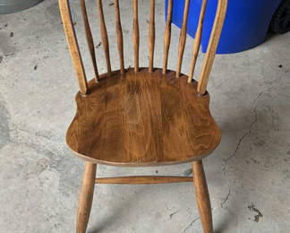 Lot 88: Wooden Windsor Chair
