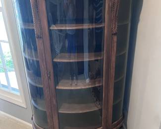 Antique Curio Cabinet in Excellent Condition