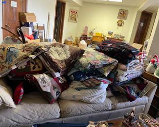 antique quilts, pillows