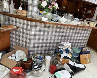 doilies, kitchen linens, kitchen misc