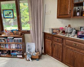 cd\s, dvd's, VHS, books