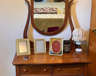 vintage mirrored dresser