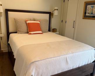 QUEEN SIZE BED