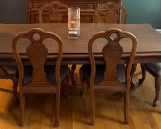 001 Dining Room Table With Removable Leaf, 6 Chairs And Table Decor, Table 92L X 44 Wide X 31Tall