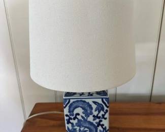 366 blueandwhitechinoiserieporcelaintab