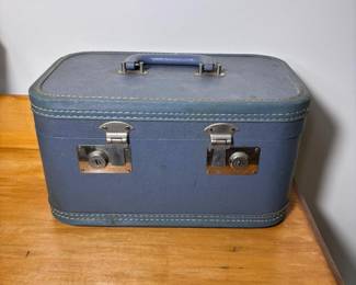 185 vintageprestobluevanitycaseestela