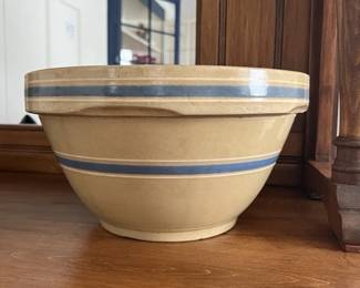 062 stonewaremixingbowlwithbluebands