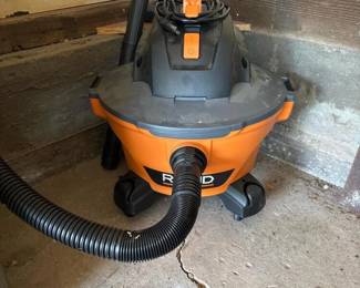 394 ridgidwetdryvacuumwithattachments