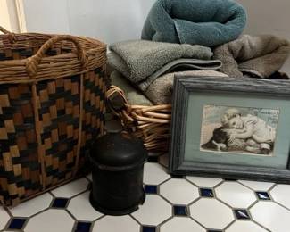 075 assortedhomedecorframedprintbaskets