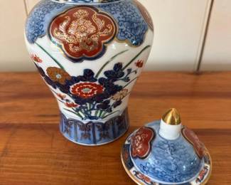007 japaneseimaristyleliddedporcelaingi