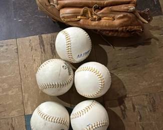 290 spaldingsupremesoftballglovewith5a