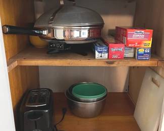 409 cabinetlotelectricskillettoastermix