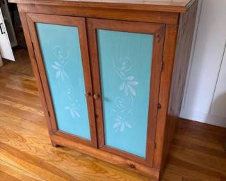 153 woodenmediacabinetwithdoubledoors