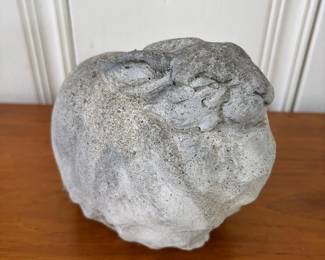 330 concreterabbitgardenstatue