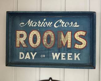 322 32x21woodenroomsforrentsignbymar