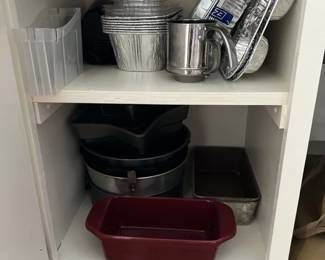418 bakingpansmixersifterandbakewarelo