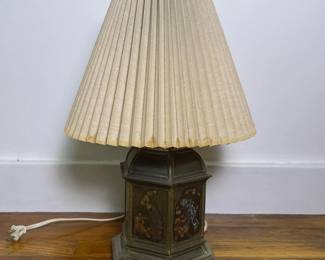 235 vintagehexagonalmetaltablelampwith