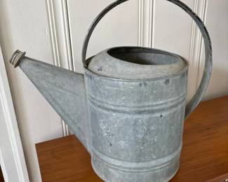 036 galvanizedmetalwateringcan