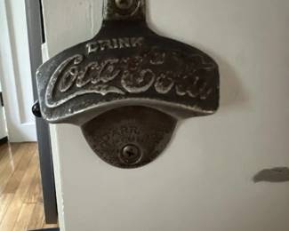 068 cocacolastarrxwallmountbottleopen