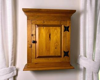 090 solidwoodwallmountedmedicinecabinet