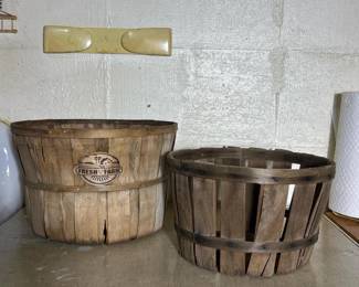 208 vintagerusticwoodenproducebaskets