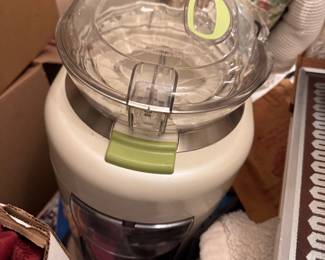 Margaritaville Daiquiri Machine... Like New!