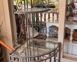Metal corner shelf with glass shelves