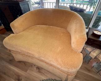 Swivel upholstered chair