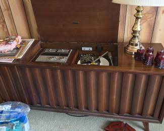Working console stereo