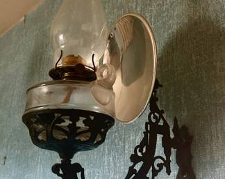 Oil Lamp w Reflector