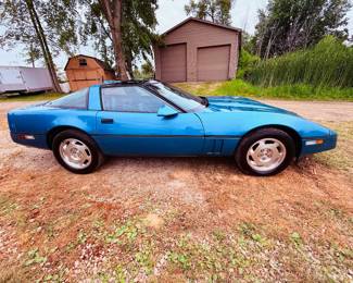 1988 Aqua Blue Corvette with 71,238 original miles - clean title, serviced at Chevy Dealership 