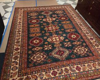 Rug Measurements: 7'11" x 10'2"