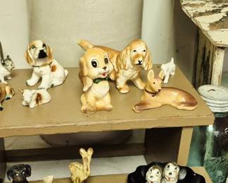 Figurines