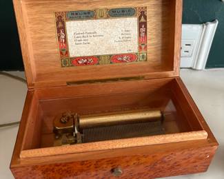 Reuge Sainte Croix Music Box made in Switzerland