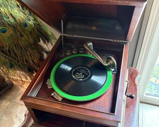 Antique record player - Works!