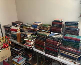 SO MANY BOOKS!