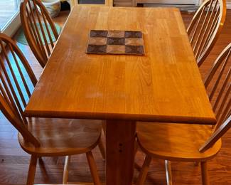 4 chair Solid table