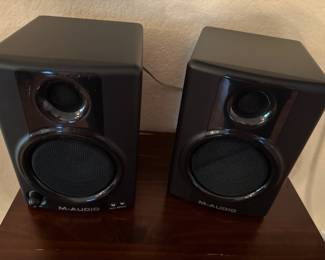 M-Audio AV30 Professional Desktop Audio