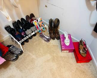 Women's Shoes, Size 7