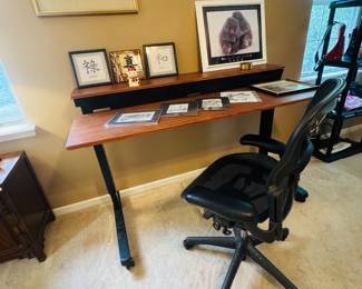 Standing/Adjustable Desk and Office Chair