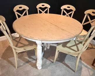 Roundhill Furniture Prato 5-Piece Round Dining Table Set with Cross Back Chairs, Antique White and Distressed Oak
