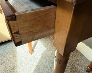 Sheraton Style One Drawer Stand