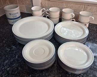 Rare early Lenox Chinastone poppies pattern