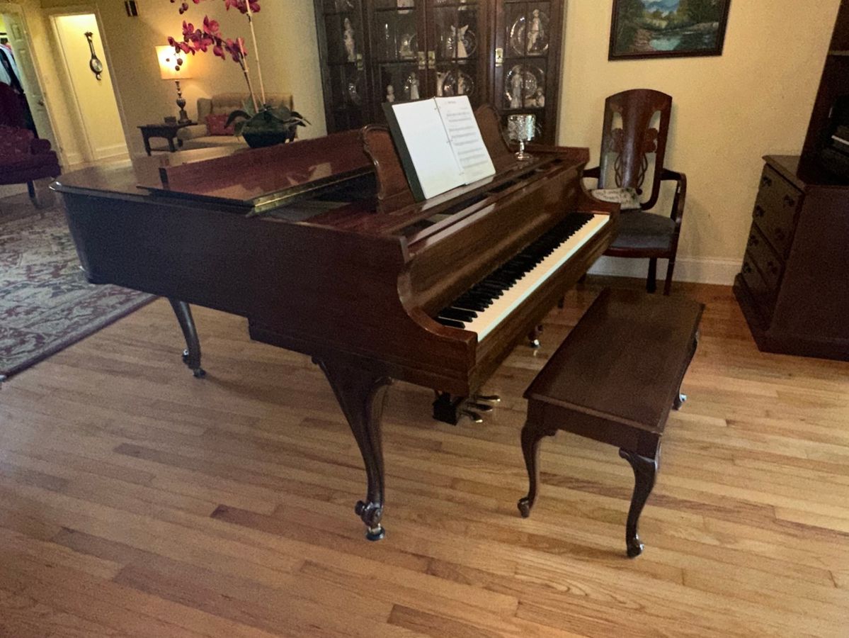 Baldwin Baby Grand Piano Style