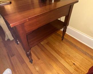 Sheraton Style Cherry Finish Single Drawer End Table