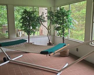 Woven Rope Hammock with Metal Stand